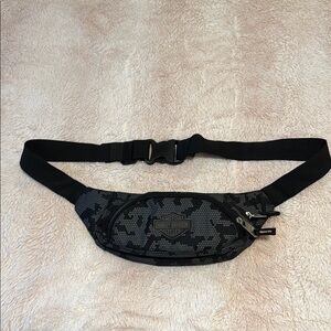 Harley-Davidson Black and Gray Belt Bag with Adjustable Strap